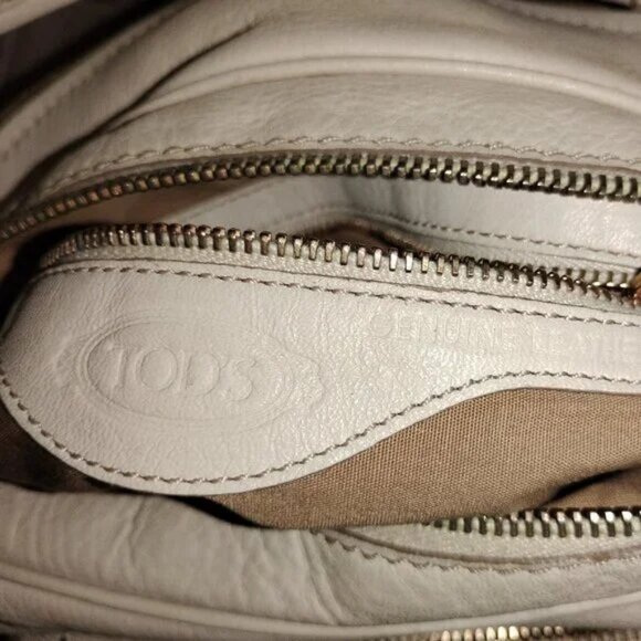 Tod's T-media Multi Pocket Cargo Shoulder bag in cream/off white - Picture 7 of 16